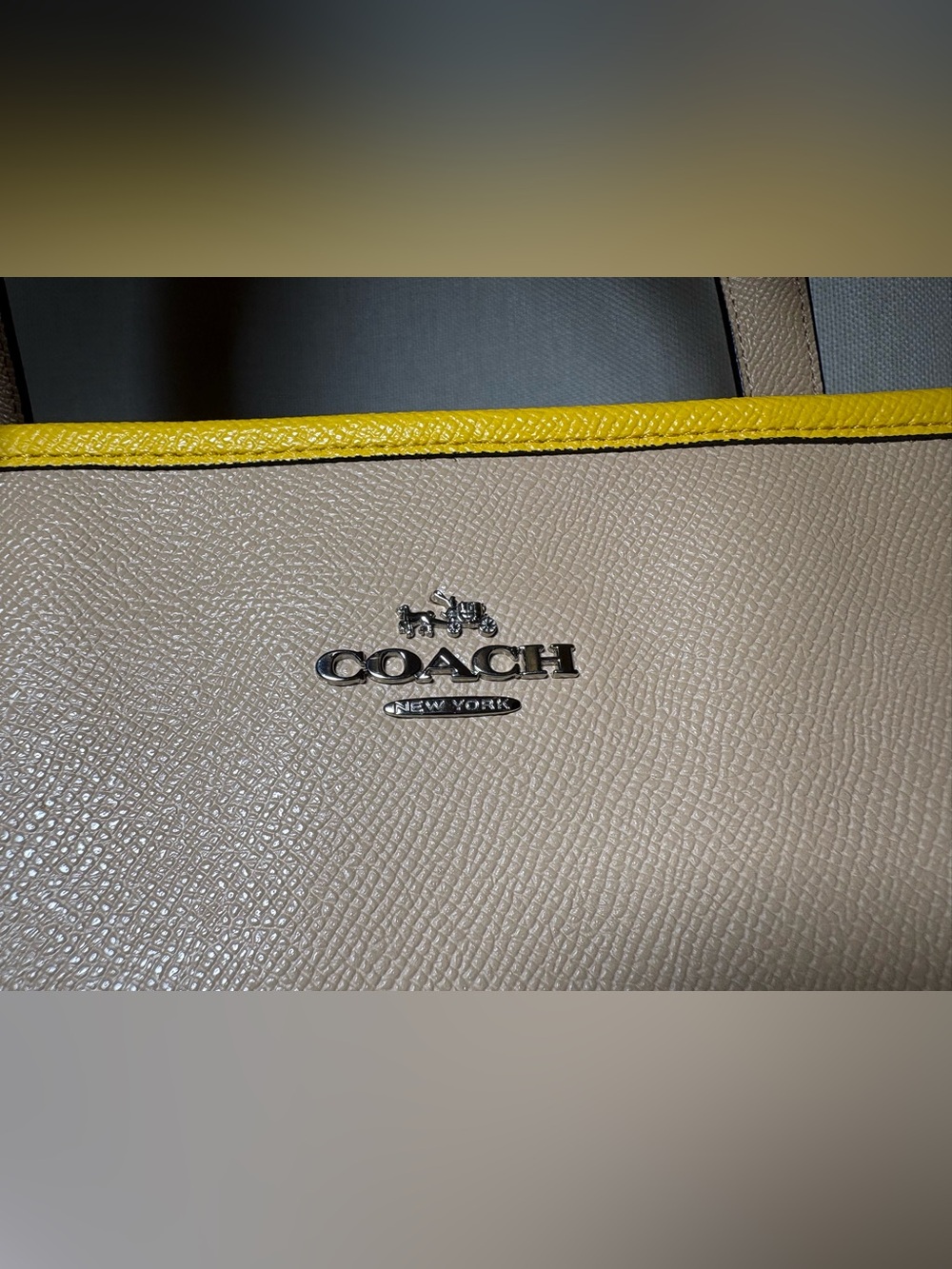Coach City Zip Tote Beige Leather Yellow Trim Shoulder Bag Purse F59855 New - Picture 3 of 16